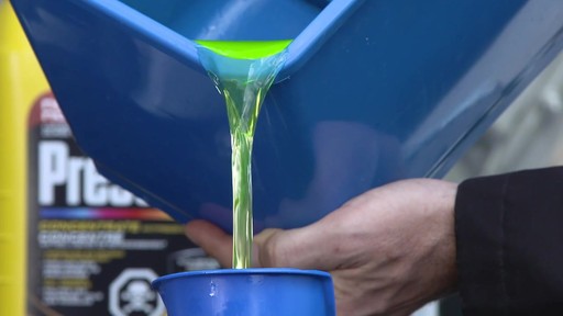 Prestone® Longlife® Concentrate Antifreeze/coolan - image 5 from the video